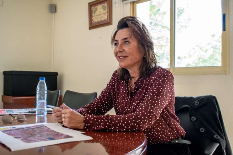 Montserrat Cervera en su despacho en el Ayuntamiento de Loriguilla. /Judith Celma