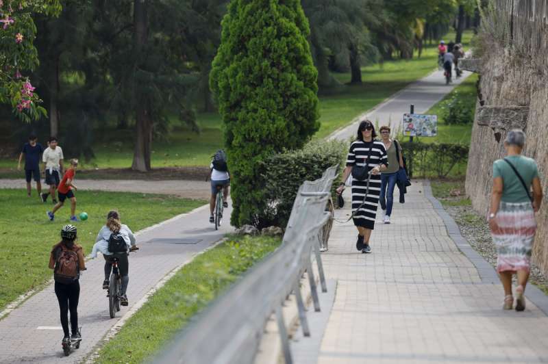 Se recomienda minimizar el ejercicio al aire libre. EPDA