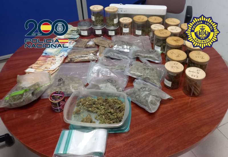 Ha sido una operacin conjunta de la polica local y la polica nacional. EPDA