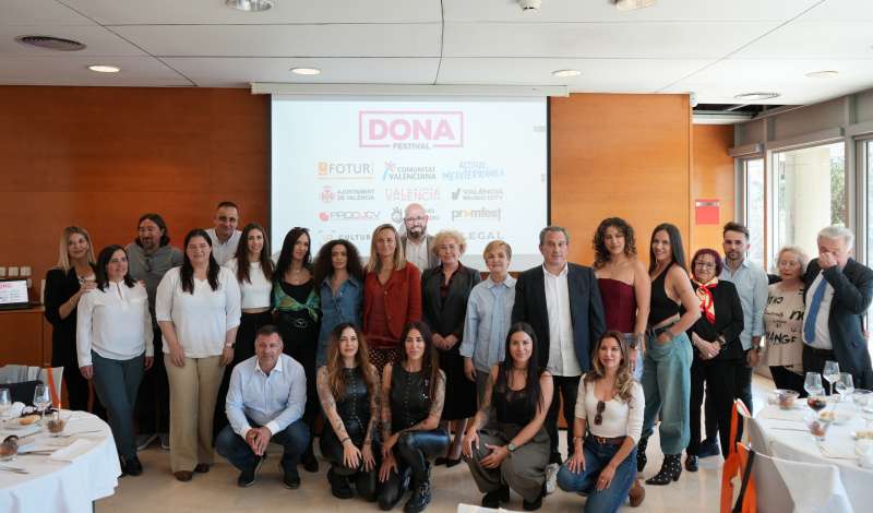 Comida de presentaci�n del Dona Festival Tardeo Electronic�. EPDA